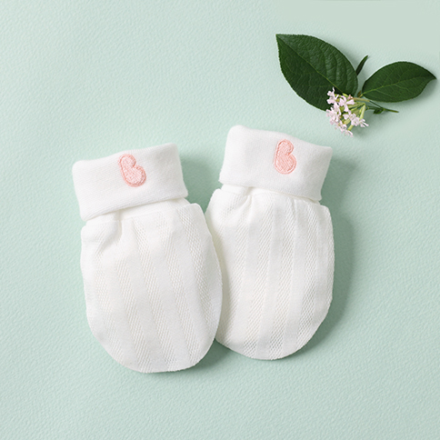 Bamboo Mesh Hugbee Baby Mittens
