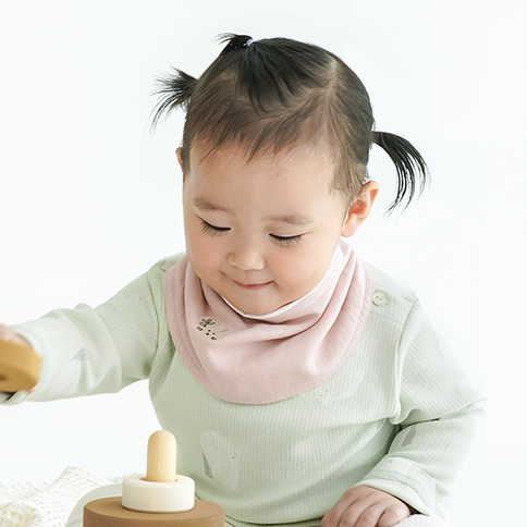 Bamboo Animal Reversible Bandana Bib