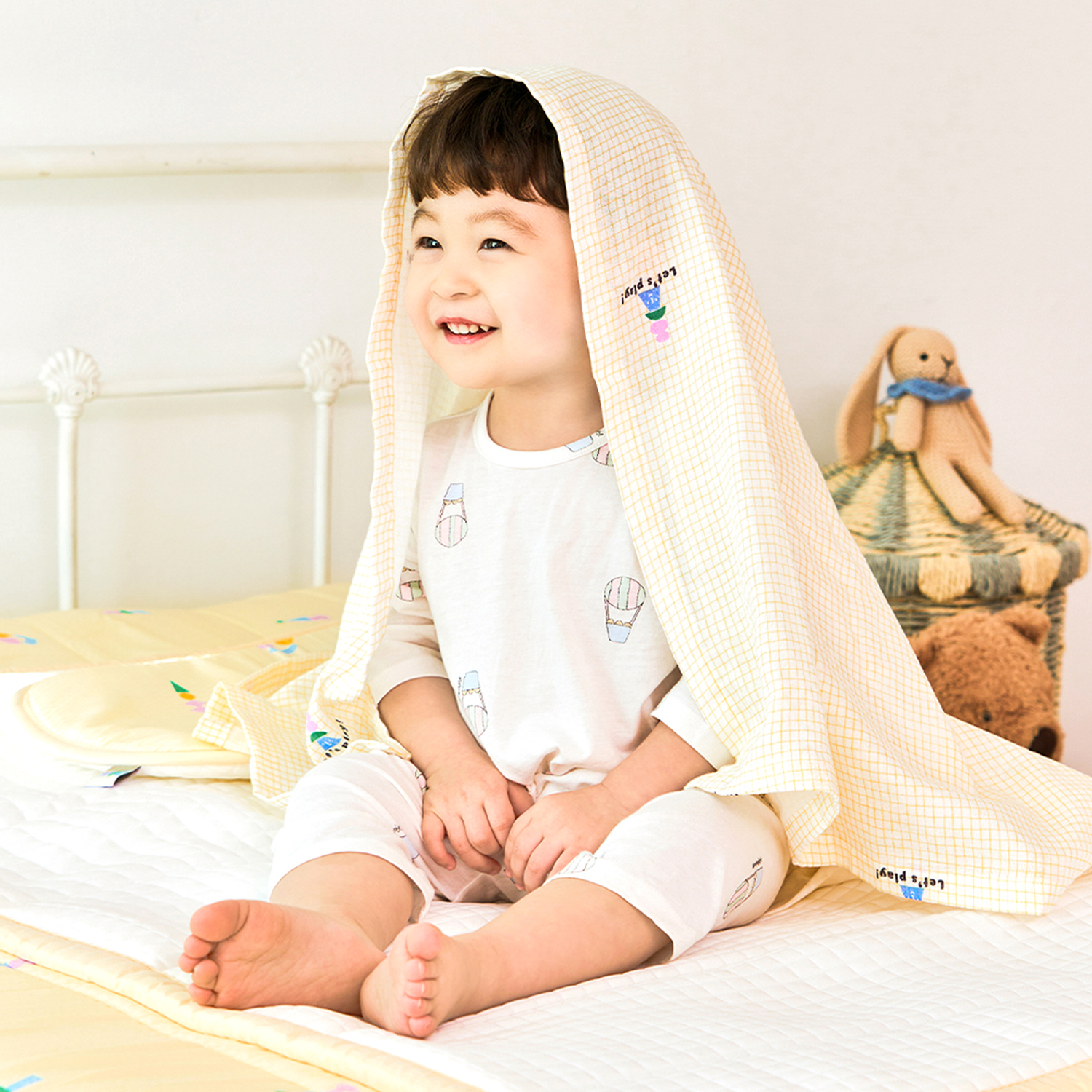 Bamboo Circus Gauze Blanket