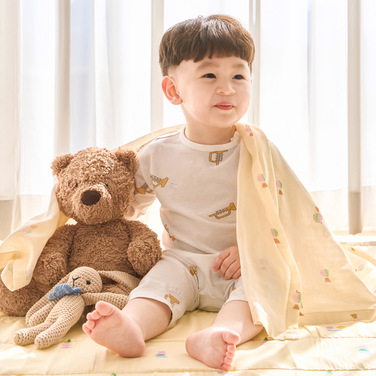 Bamboo Circus Elastic Strap Gauze Blanket