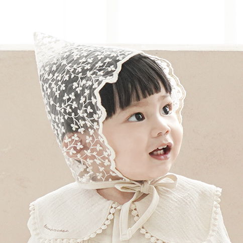 Bamboo Creamy Baby Bonnet