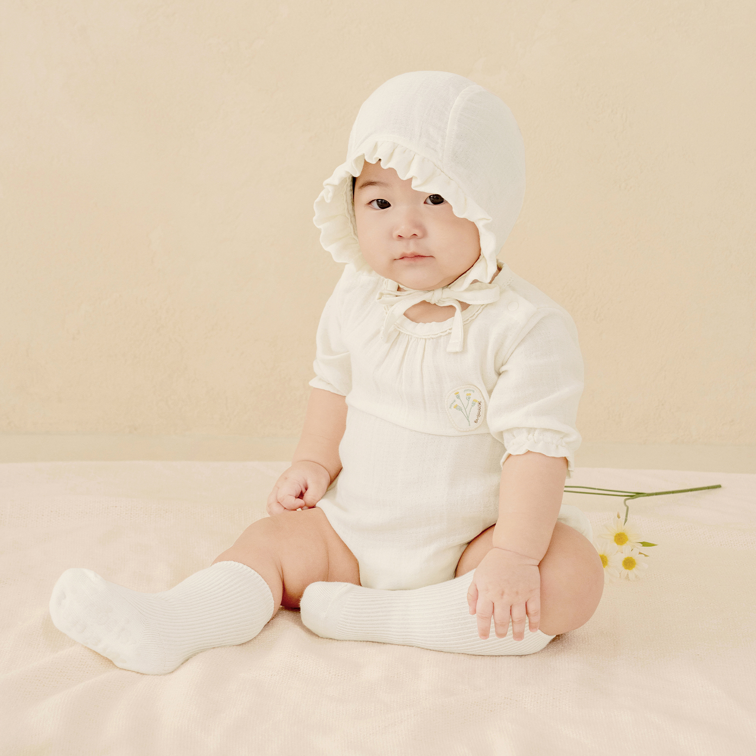Bamboo Crinkle Gauze Creamy Flower ¾ Sleeve Baby Bodysuit