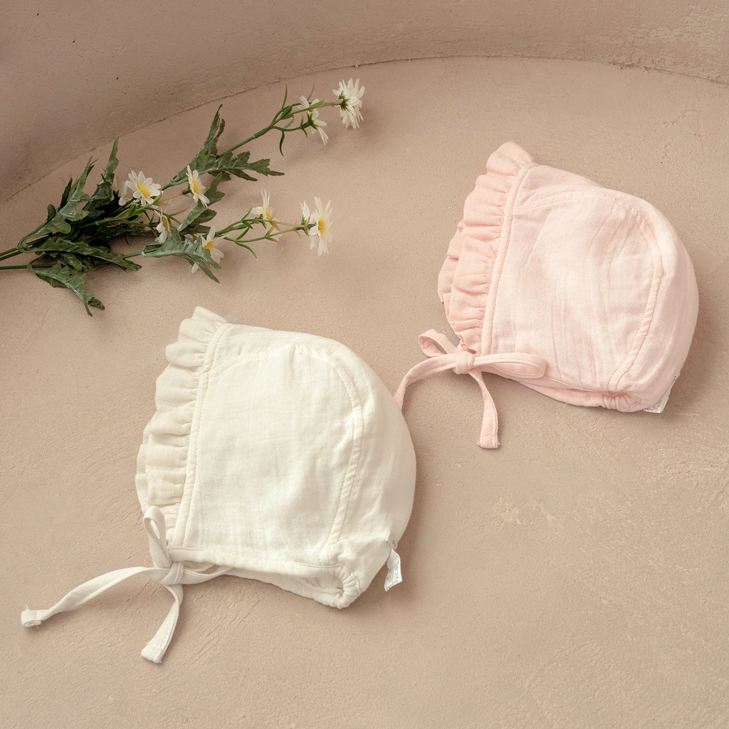 Bamboo Crinkle Gauze Creamy Flower Baby Bonnet
