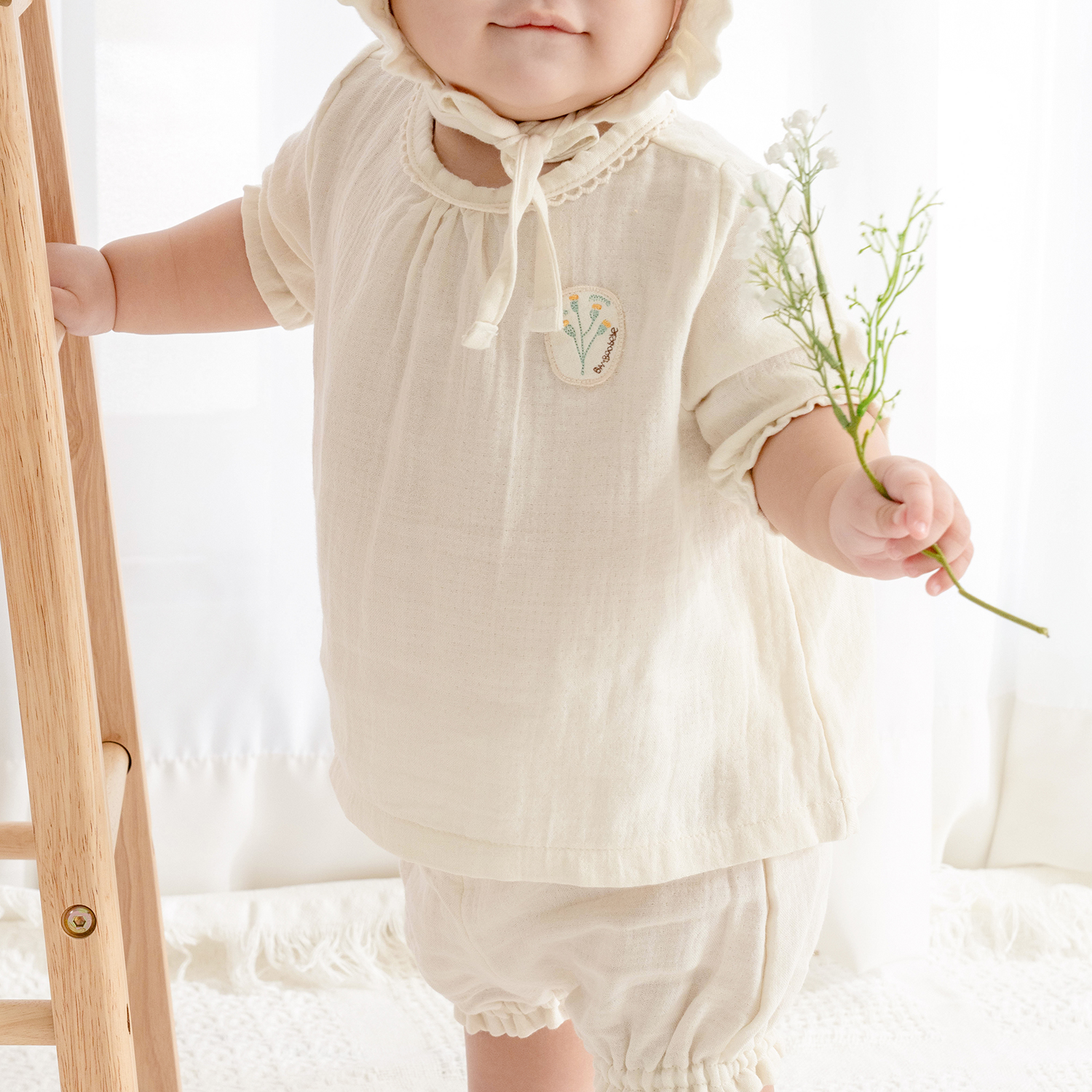 Bamboo Crinkle Gauze Creamy Flower Baby ¾ Sleeve Blouse