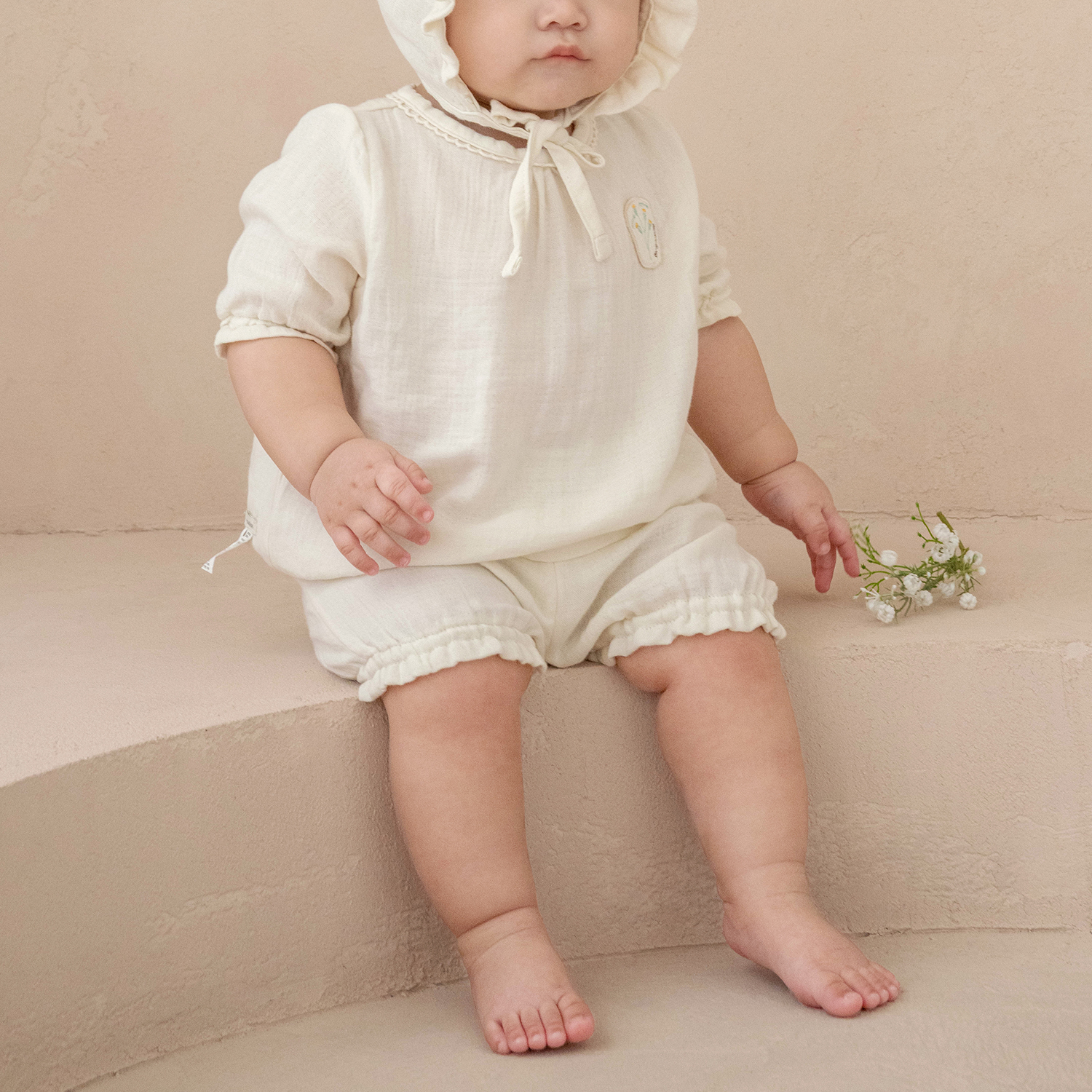 Bamboo Crinkle Gauze Creamy Flower Baby Capri Pants